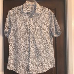 Men’s nwot button up shirt